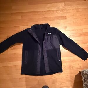 The North Face Men's Dark Gray Lightweight Jacket